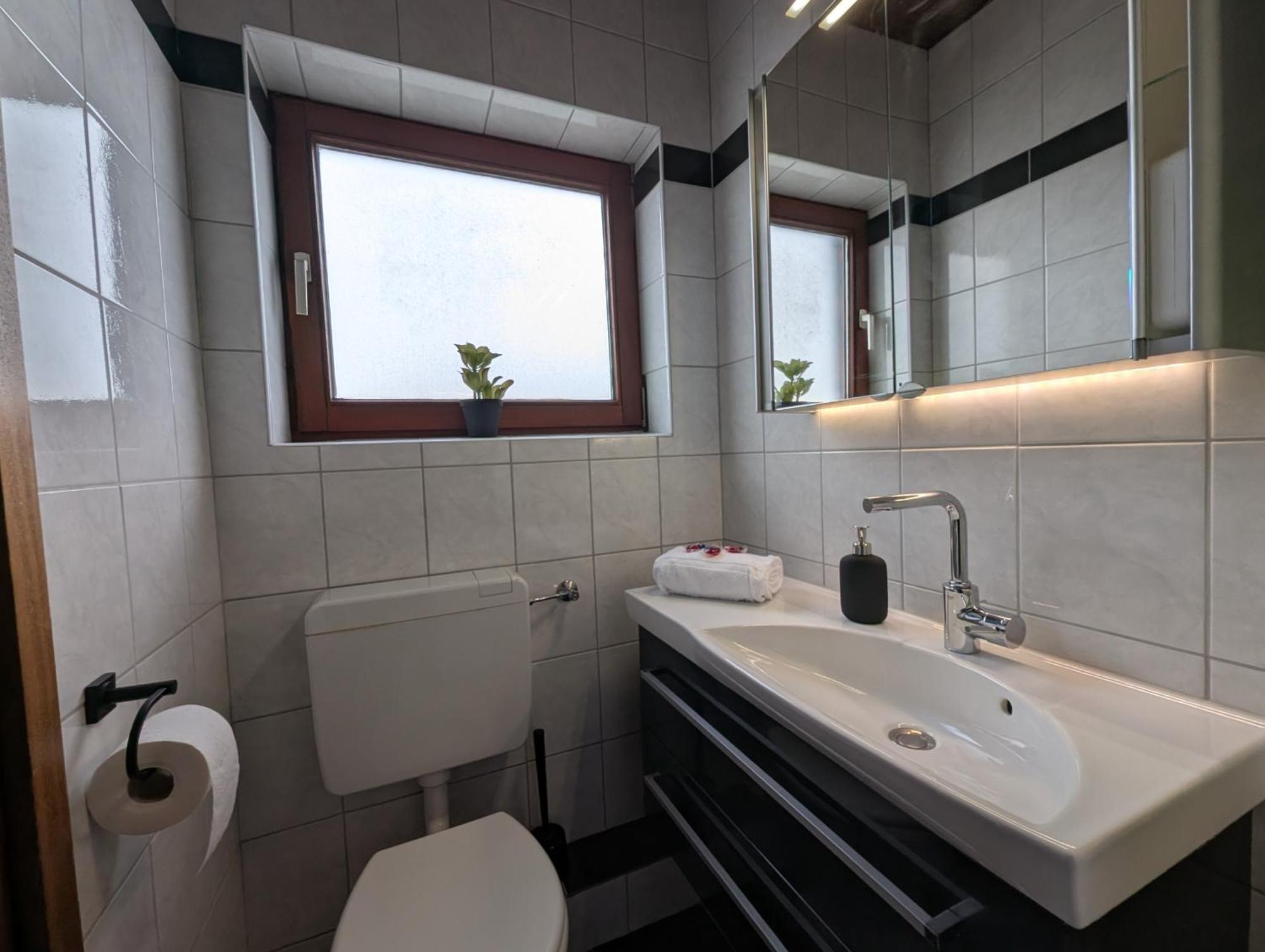 Moderne Kuestenhyggen Mit Garten&Parkplatz - Hermannliving Westerdeichstrich Exterior foto